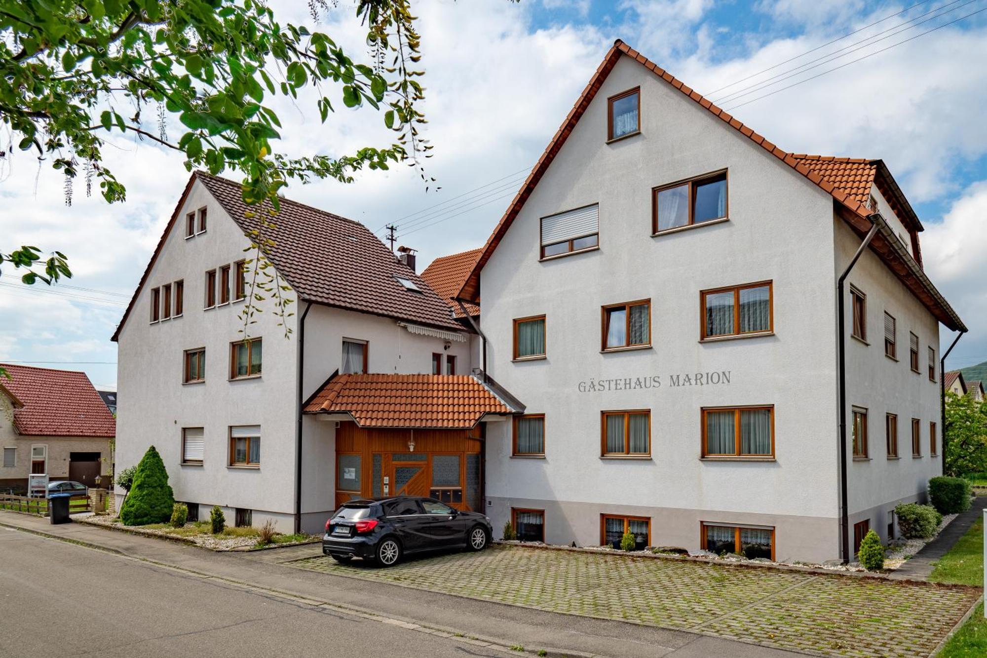 Gaestehaus Marion Dettingen an der Erms Екстериор снимка